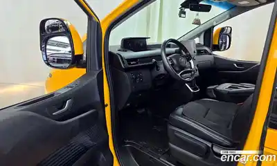 Hyundai Staria 2023 3.5 Автомат в Москве № 267277, миниатюра 10