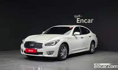 Infiniti Q70, 2018