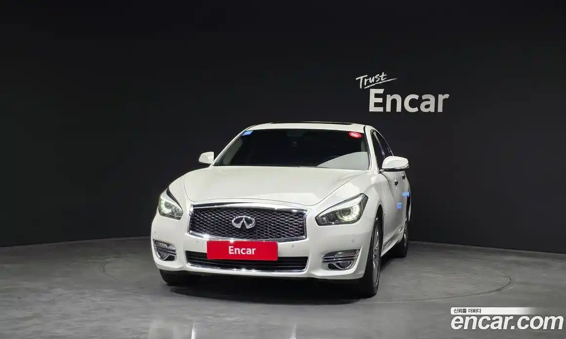 Infiniti Q70 2018 3.7 Автомат в Москве № 268081, фото 8