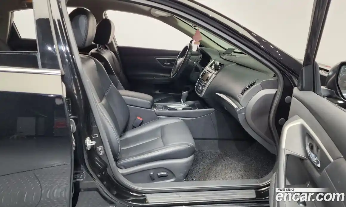 Nissan Altima 2017 2.5 Автомат в Москве № 285039, фото 12