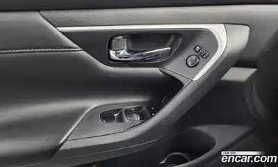 Nissan Altima 2017 2.5 Автомат в Москве № 285039, миниатюра 7