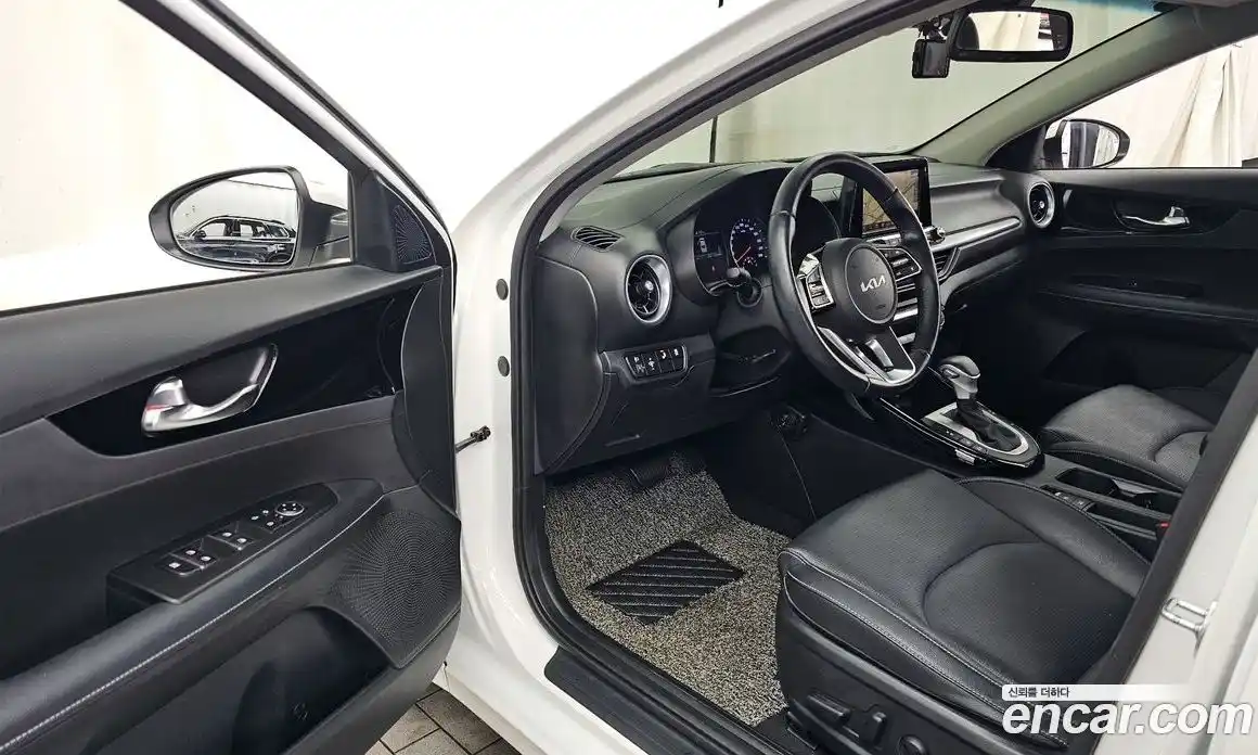 Kia K3 2022 1.6 Автомат в Москве № 288135, фото 9