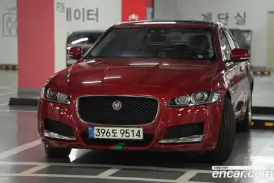 Jaguar XF 2016 2.0 Автомат в Москве № 305196, миниатюра 11