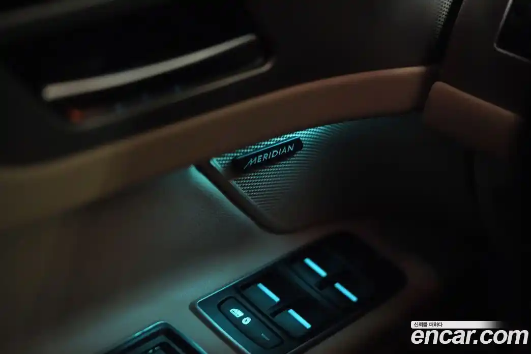 Jaguar XF 2016 2.0 Автомат в Москве № 305196, фото 13