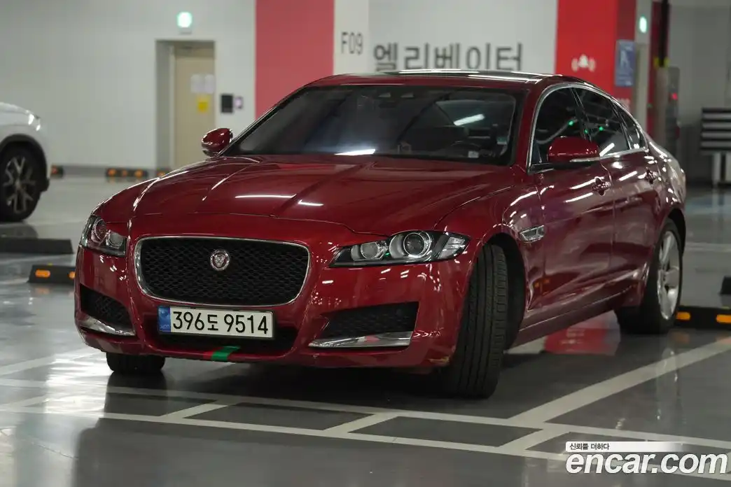 Jaguar XF 2016 2.0 Автомат в Москве № 305196, фото 14