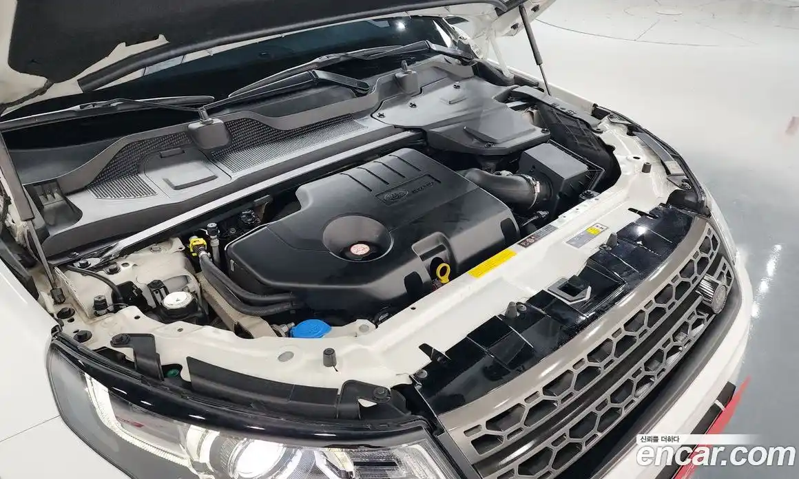 Land Rover Discovery Sport 2017 2.0 Автомат в Москве № 315664, фото 13