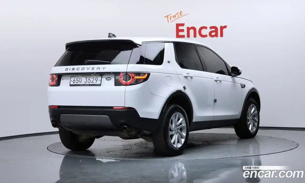 Land Rover Discovery Sport 2017 2.0 Автомат в Москве № 315664, фото 17