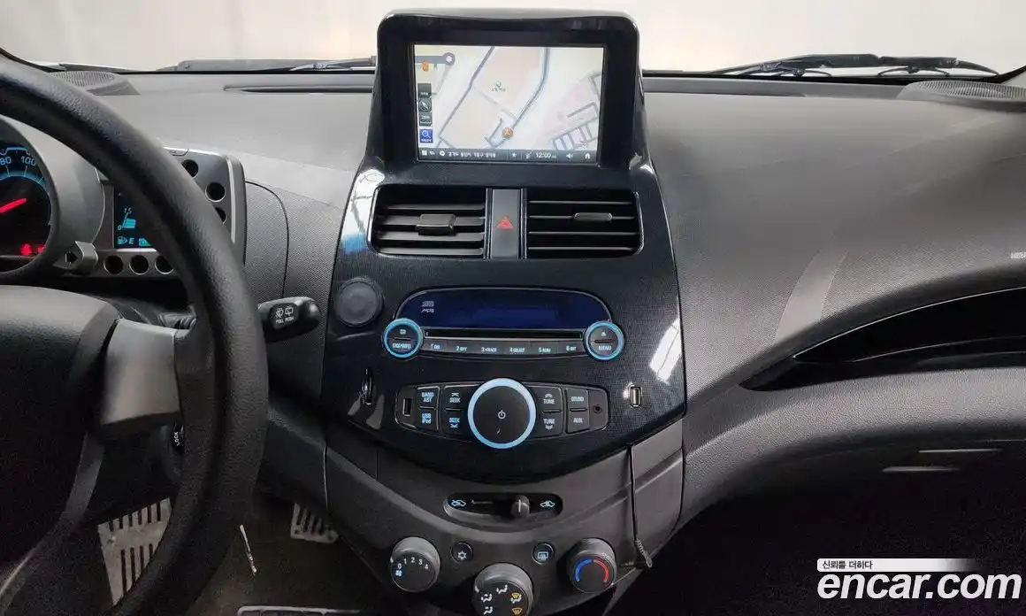 Chevrolet Spark 2012 1.0 Механическая в Москве № 40654, фото 11