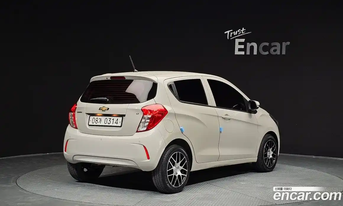 Chevrolet Spark 2017 1.0 Робот в Москве № 41475, фото 3