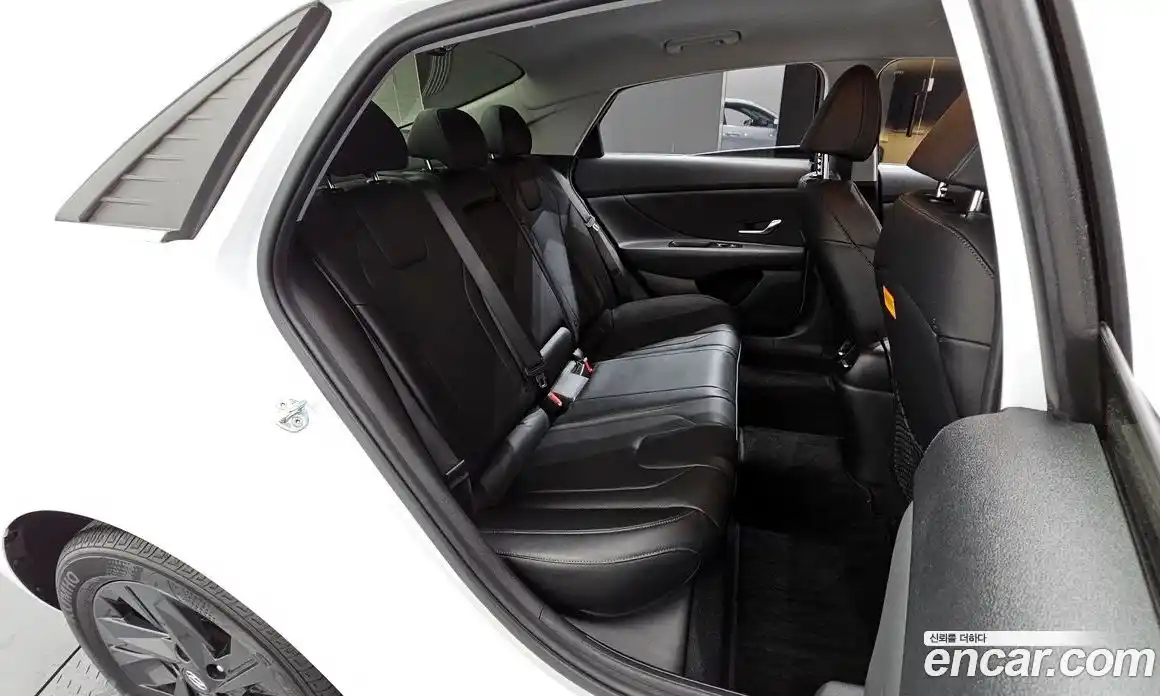 Hyundai Avante 2021 1.6 Автомат в Москве № 45834, фото 4