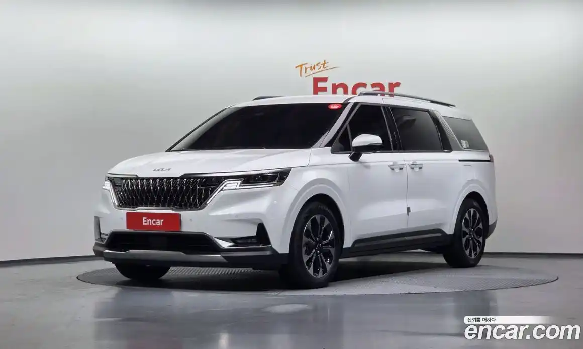 Kia Canival 2023 3.5 Автомат в Москве № 52471, фото 13