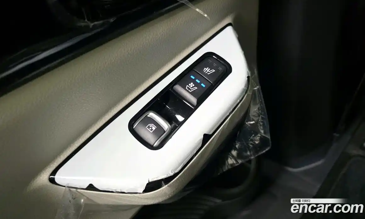 Kia Canival 2023 3.5 Автомат в Москве № 52471, фото 7