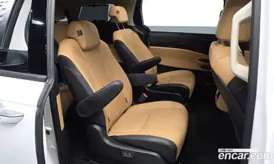 Kia Canival 2023 3.5 Автомат в Москве № 52535, миниатюра 2