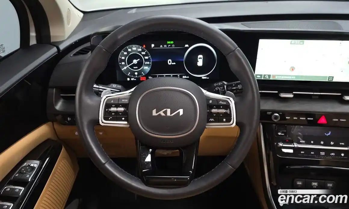 Kia Canival 2023 3.5 Автомат в Москве № 52535, фото 4