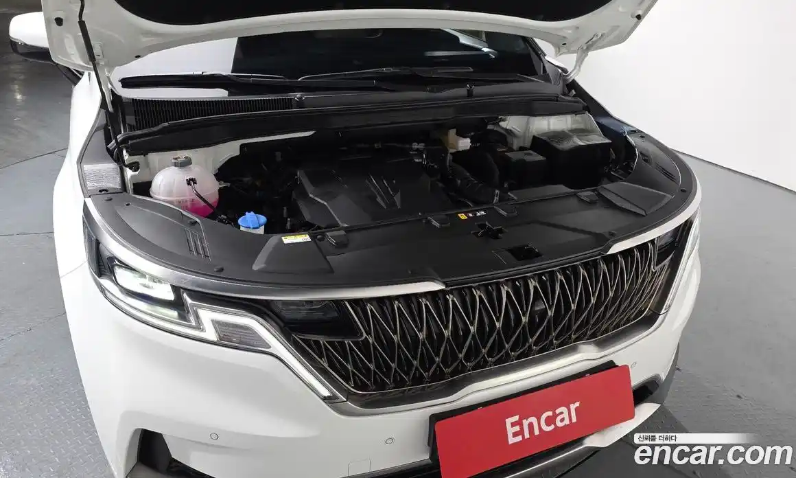 Kia Canival 2023 3.5 Автомат в Москве № 52535, фото 8