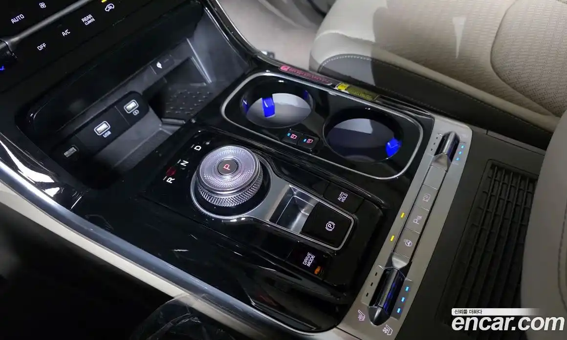 Kia Canival 2022 3.5 Автомат в Москве № 56318, фото 15