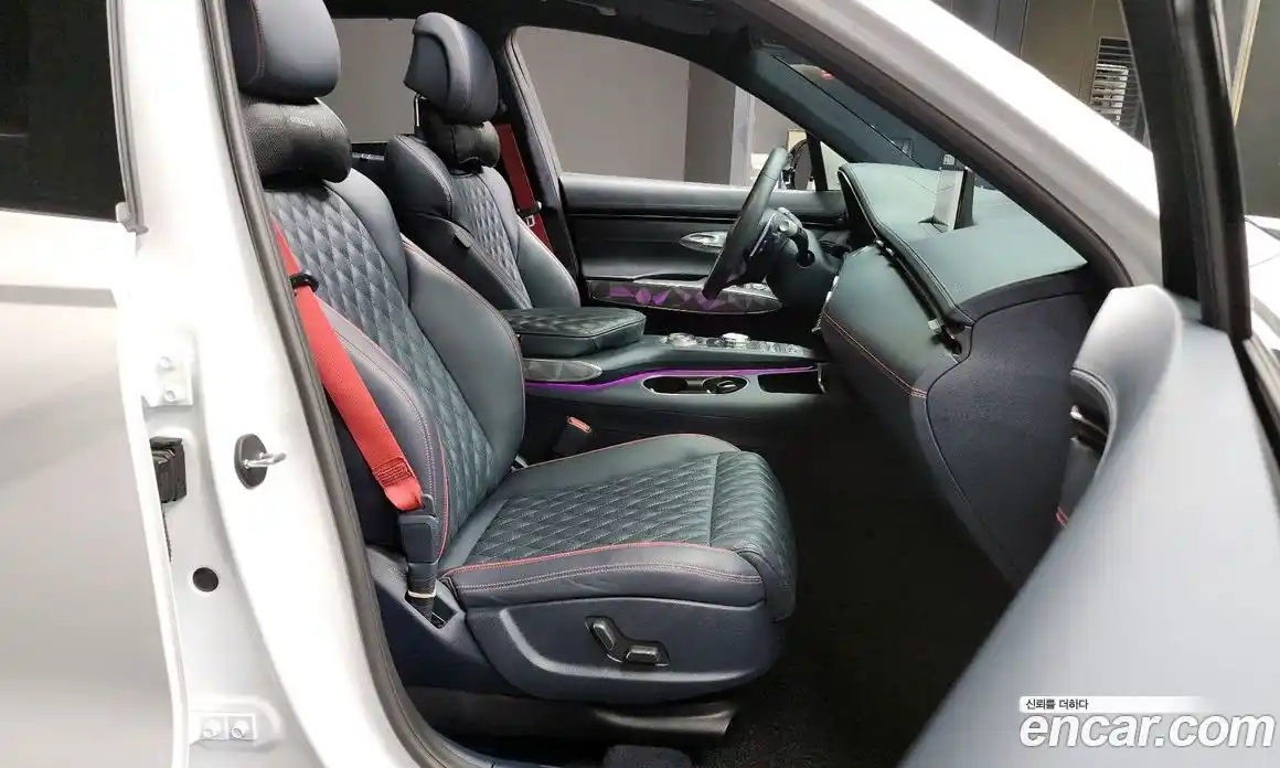 Genesis GV70 2021 2.5 Автомат в Москве № 57380, фото 4