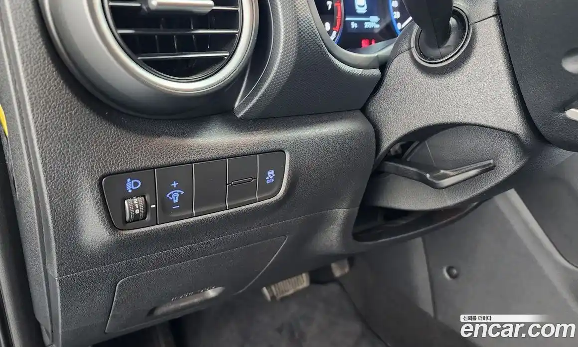 Hyundai Kona 2018 1.6 Автомат в Москве № 87583, фото 1