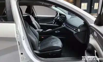 Hyundai Avante 2024 1.6 Автомат в Москве № 8832, миниатюра 6