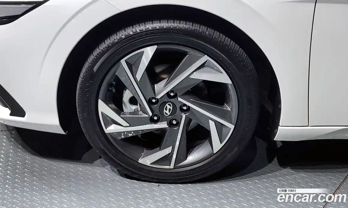 Hyundai Avante 2024 1.6 Автомат в Москве № 8832, фото 9