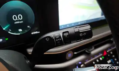 Hyundai Grandeur 2023 1.6 Автомат в Москве № 90594, миниатюра 2