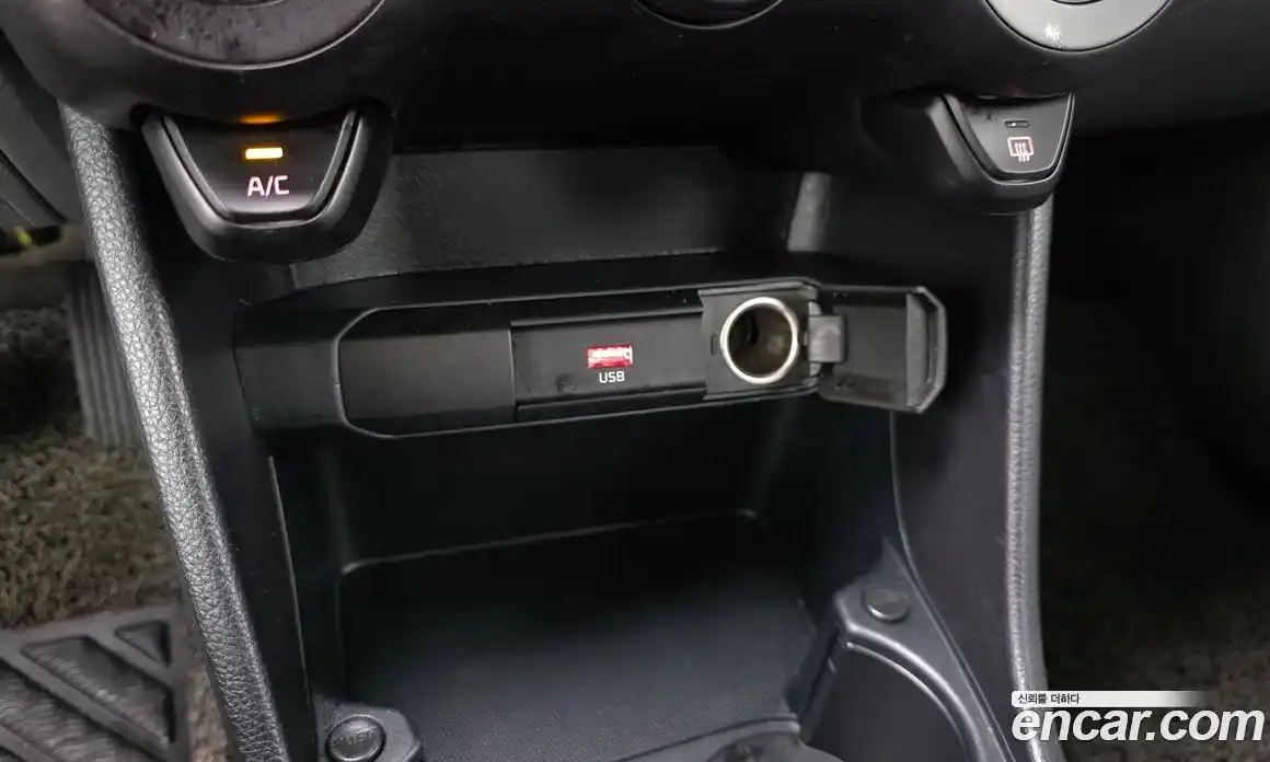 Kia Morning 2021 1.0 Автомат в Москве № 101726, фото 13