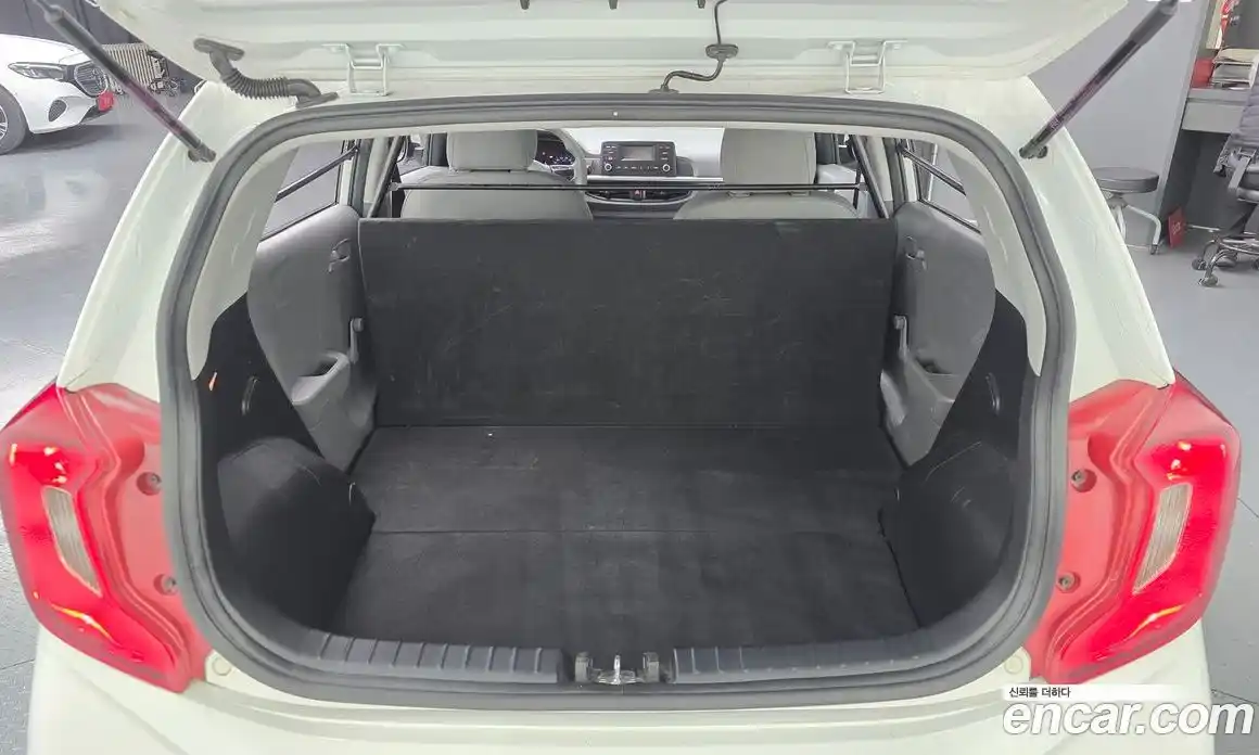 Kia Morning 2021 1.0 Автомат в Москве № 101726, фото 15