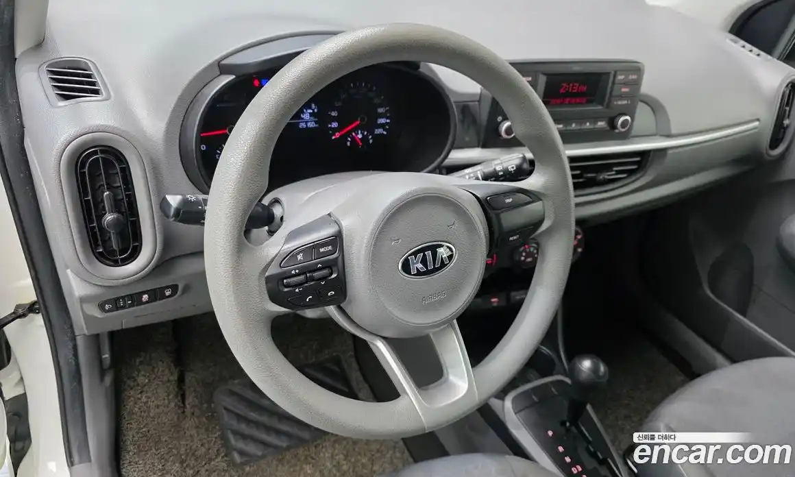 Kia Morning 2021 1.0 Автомат в Москве № 101726, фото 19