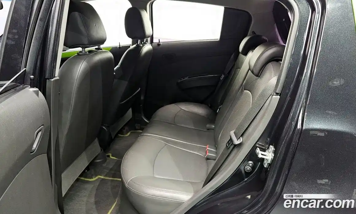 Chevrolet Spark 2014 1.0 Автомат в Москве № 104767, фото 16