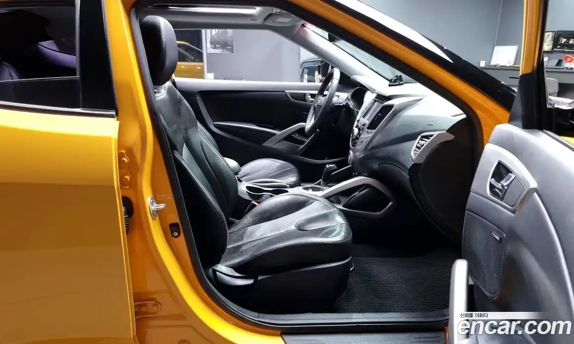 Hyundai Veloster 2012 1.6 Автомат в Москве № 111474, фото 16