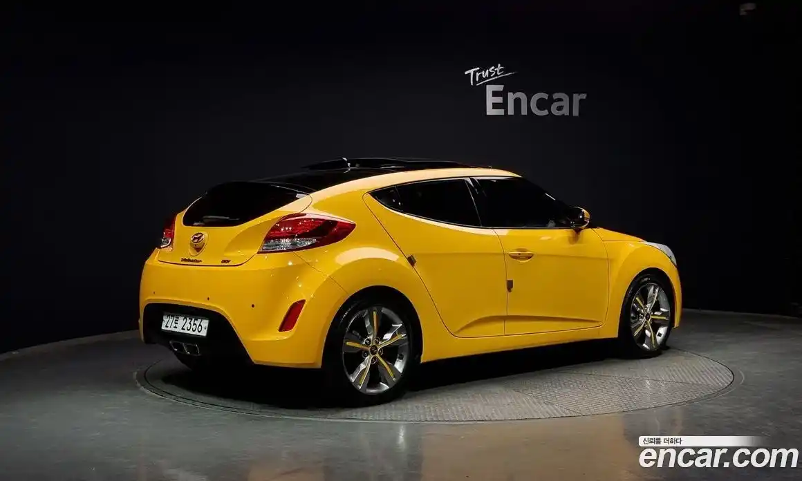 Hyundai Veloster 2012 1.6 Автомат в Москве № 111474, фото 17