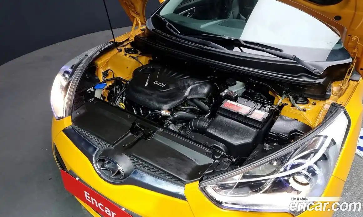 Hyundai Veloster 2012 1.6 Автомат в Москве № 111474, фото 18