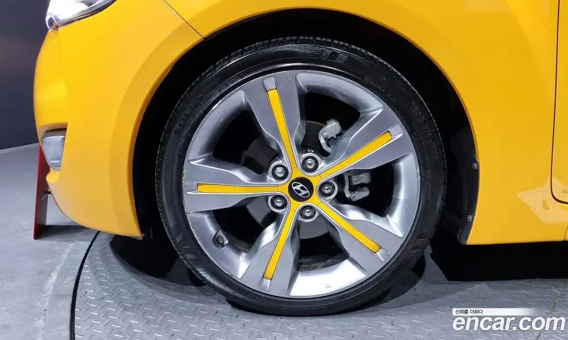 Hyundai Veloster 2012 1.6 Автомат в Москве № 111474, фото 8