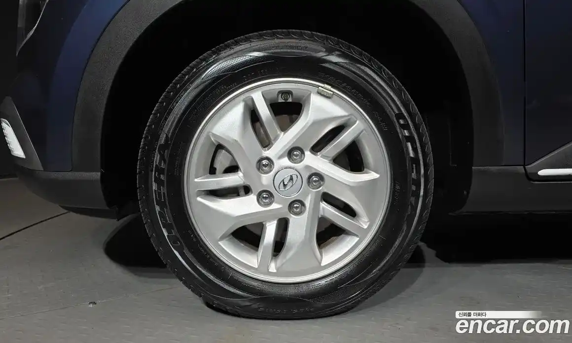 Hyundai Venue 2023 1.6 Автомат в Москве № 118798, фото 15