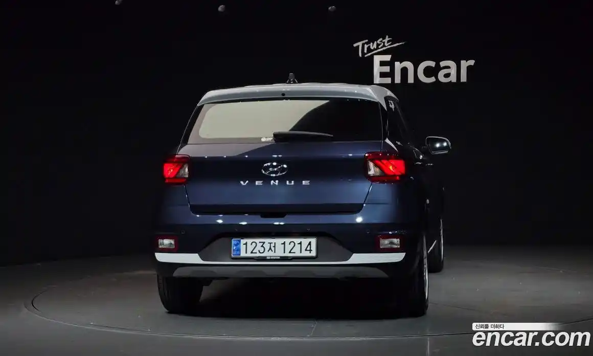 Hyundai Venue 2023 1.6 Автомат в Москве № 118798, фото 4