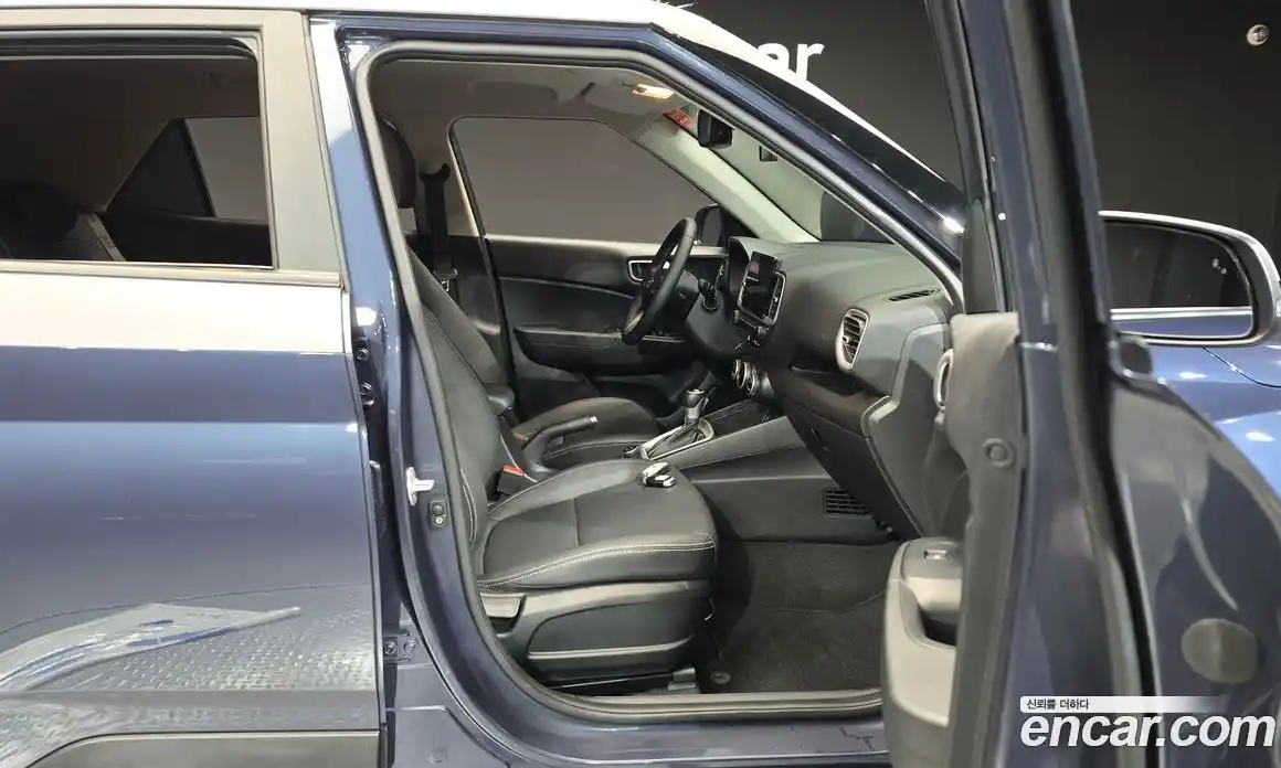 Hyundai Venue 2023 1.6 Автомат в Москве № 118798, фото 9