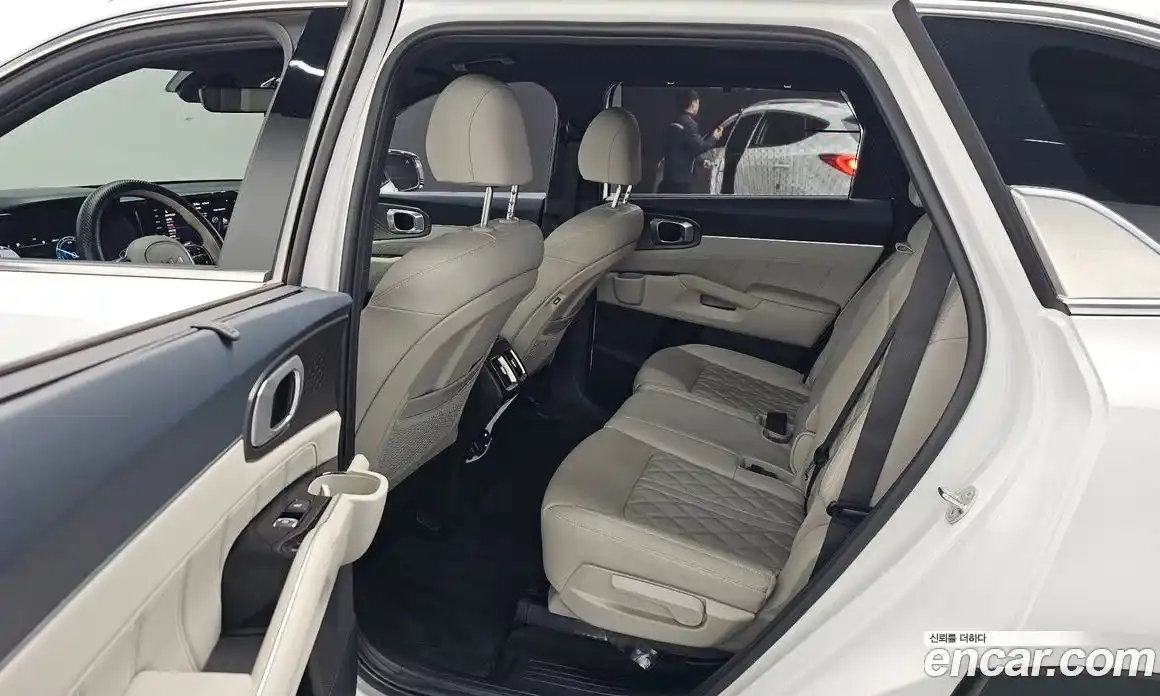 Kia Sorento 2023 1.6 Автомат в Москве № 118895, фото 5