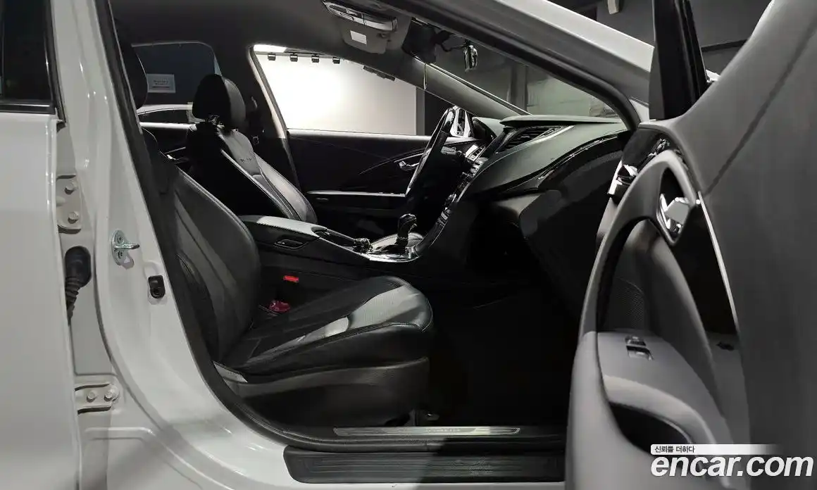 Hyundai Grandeur 2016 2.4 Автомат в Москве № 119690, фото 4