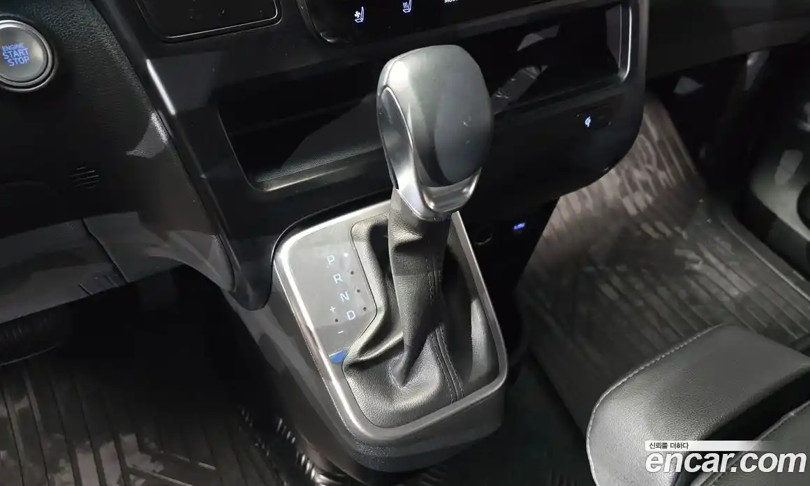 Hyundai Staria 2025 1.6 Автомат в Москве № 119742, фото 10