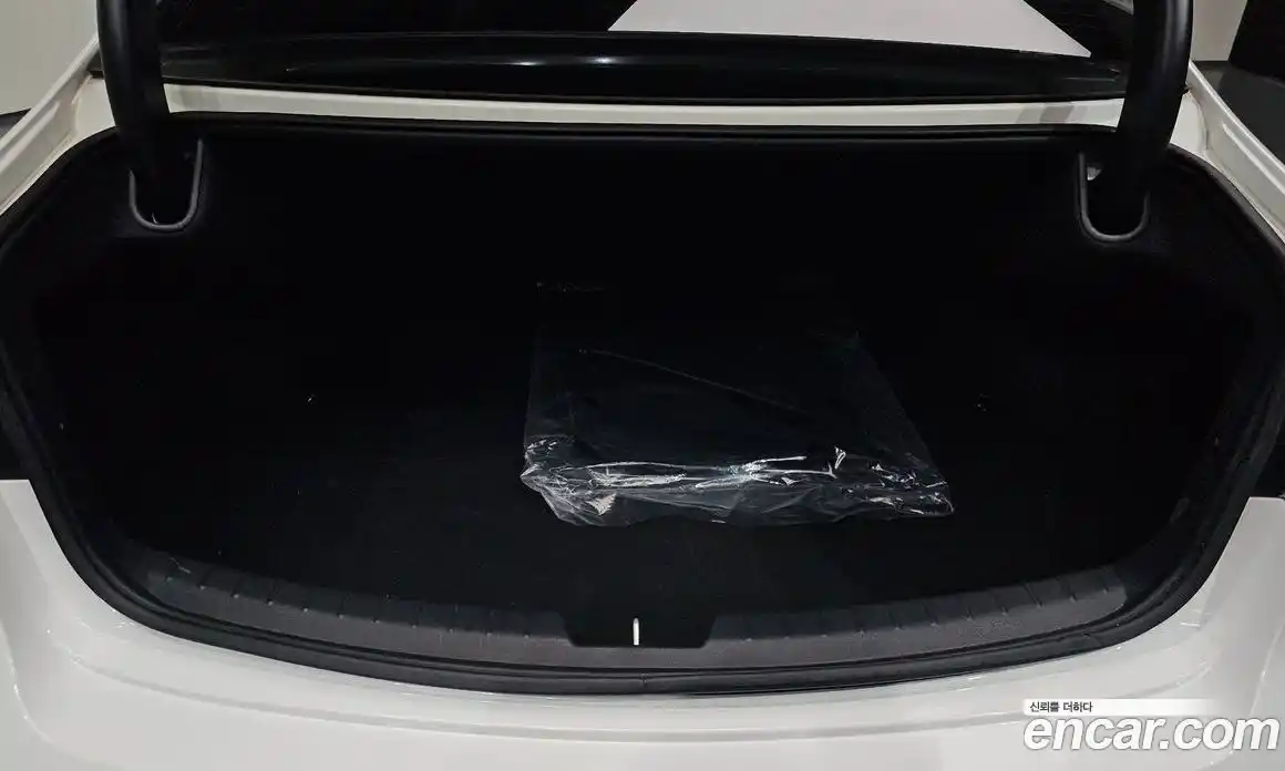 Kia K7 2021 2.5 Автомат в Москве № 122887, фото 13