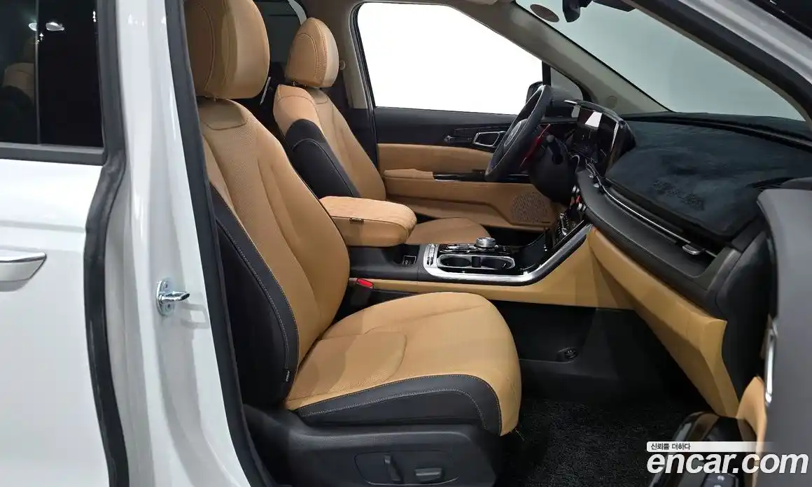 Kia Canival 2023 3.5 Автомат в Москве № 127752, фото 3