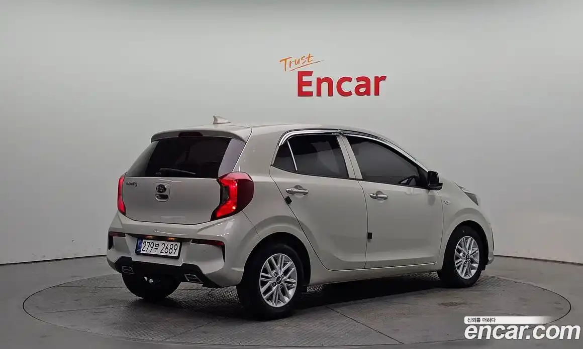 Kia Morning 2021 1.0 Автомат в Москве № 128665, фото 10