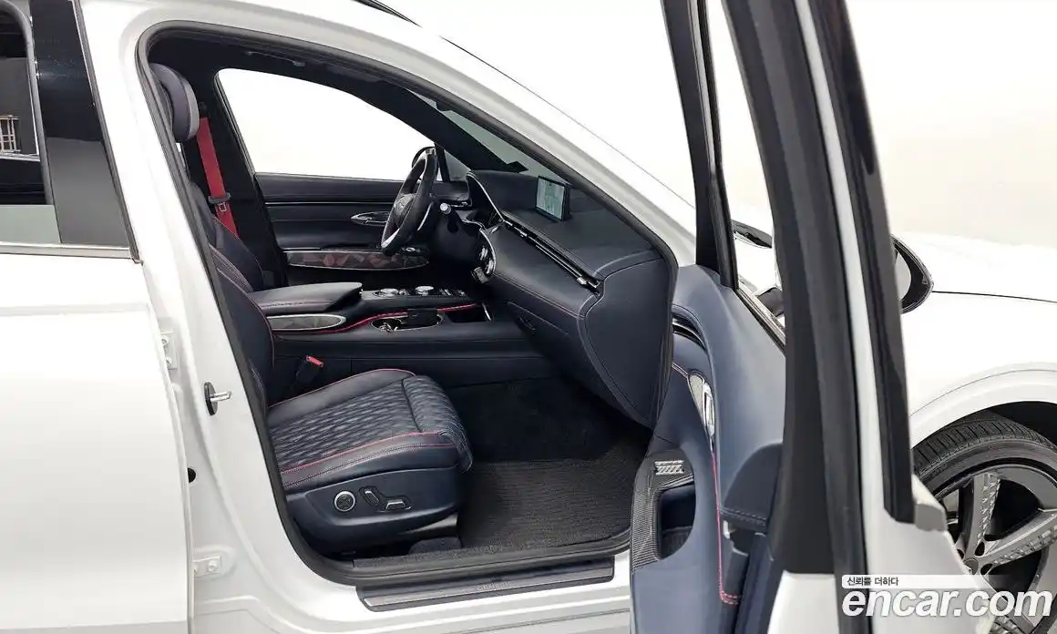 Genesis GV70 2022 2.5 Автомат в Москве № 13049, фото 12