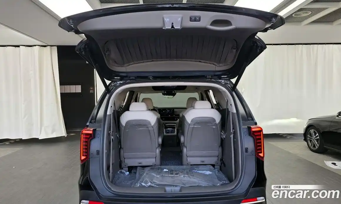 Kia Canival 2024 3.5 Автомат в Москве № 131344, фото 9