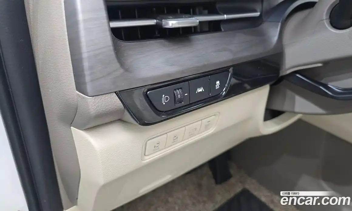 Kia Canival 2023 3.5 Автомат в Москве № 132418, фото 3