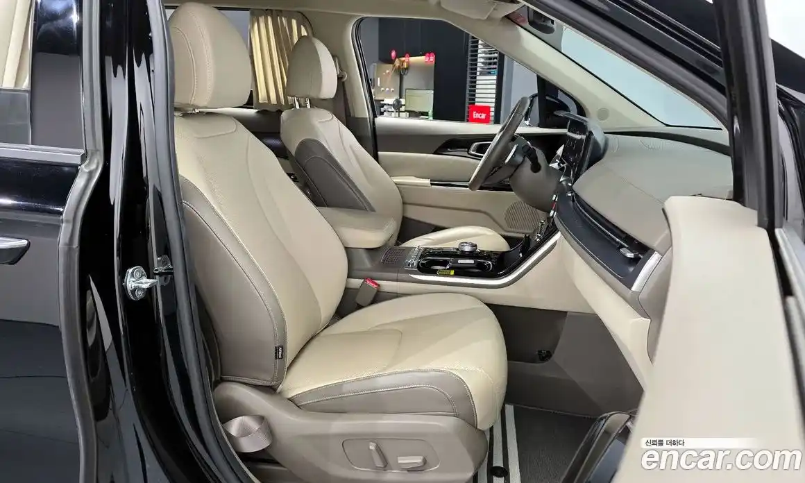 Kia Canival 2023 3.5 Автомат в Москве № 133388, фото 18