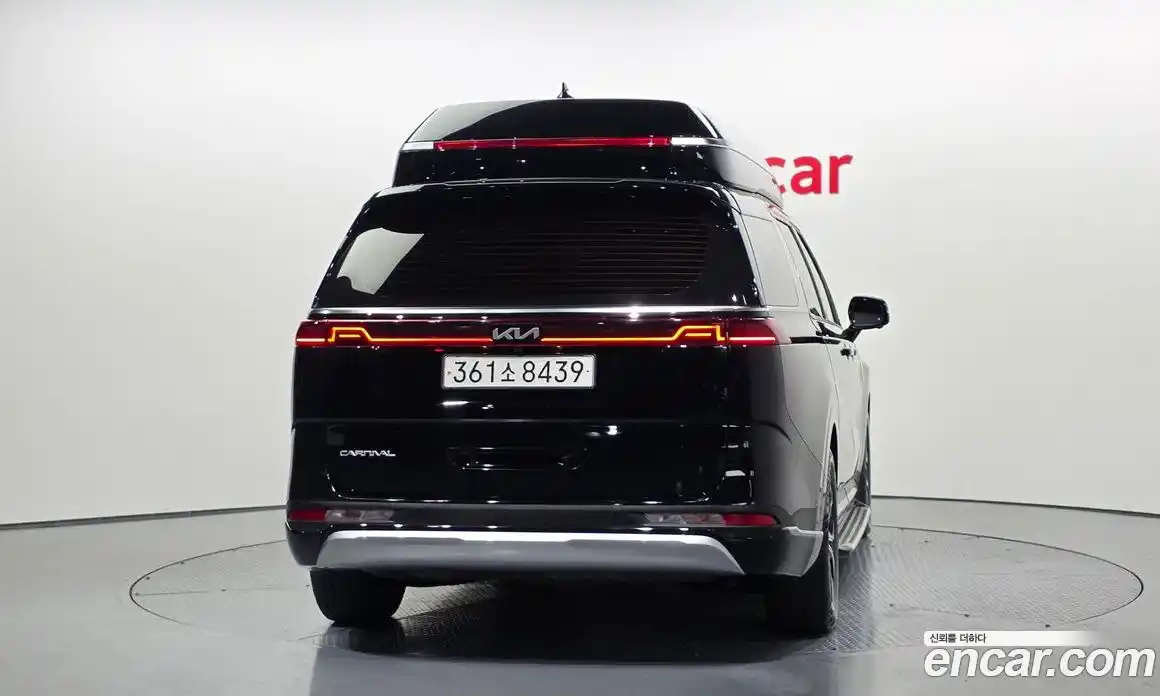 Kia Canival 2023 3.5 Автомат в Москве № 133388, фото 3