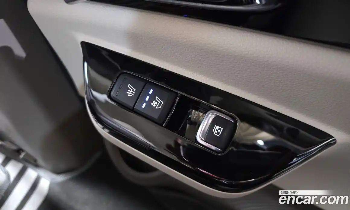 Kia Canival 2023 3.5 Автомат в Москве № 133388, фото 10