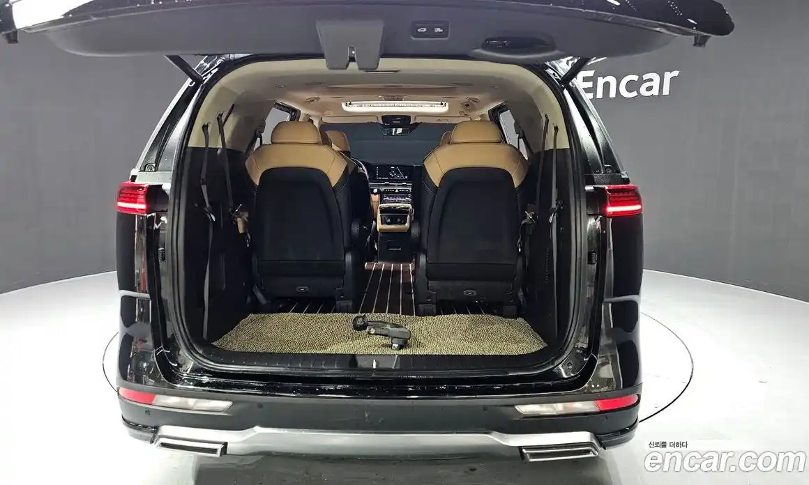 Kia Canival 2021 2.2 Автомат в Москве № 133457, фото 3