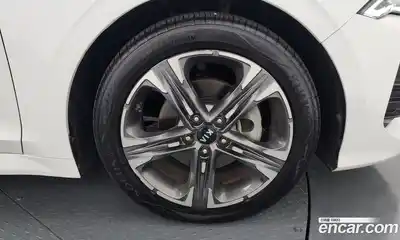 Kia K5 2020 2.0 Автомат в Москве № 133519, миниатюра 2